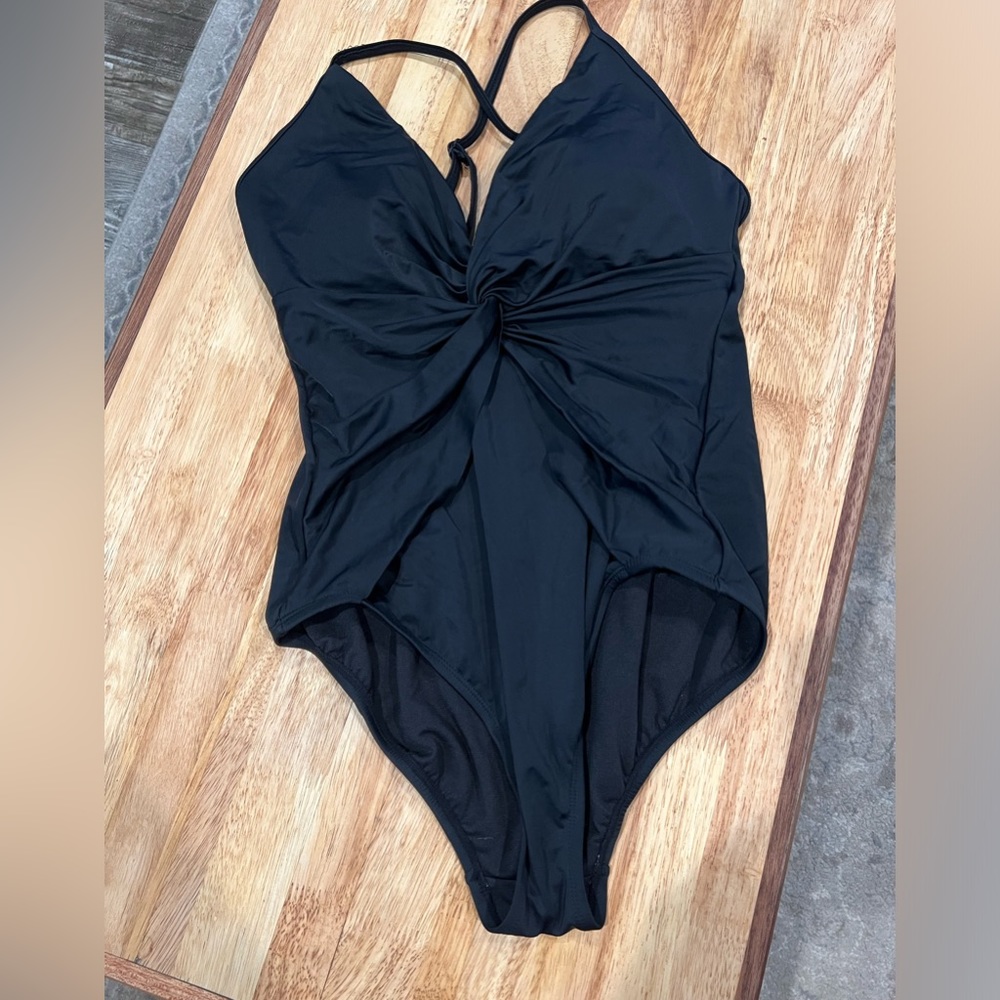 Cross cross one piece bathing suit